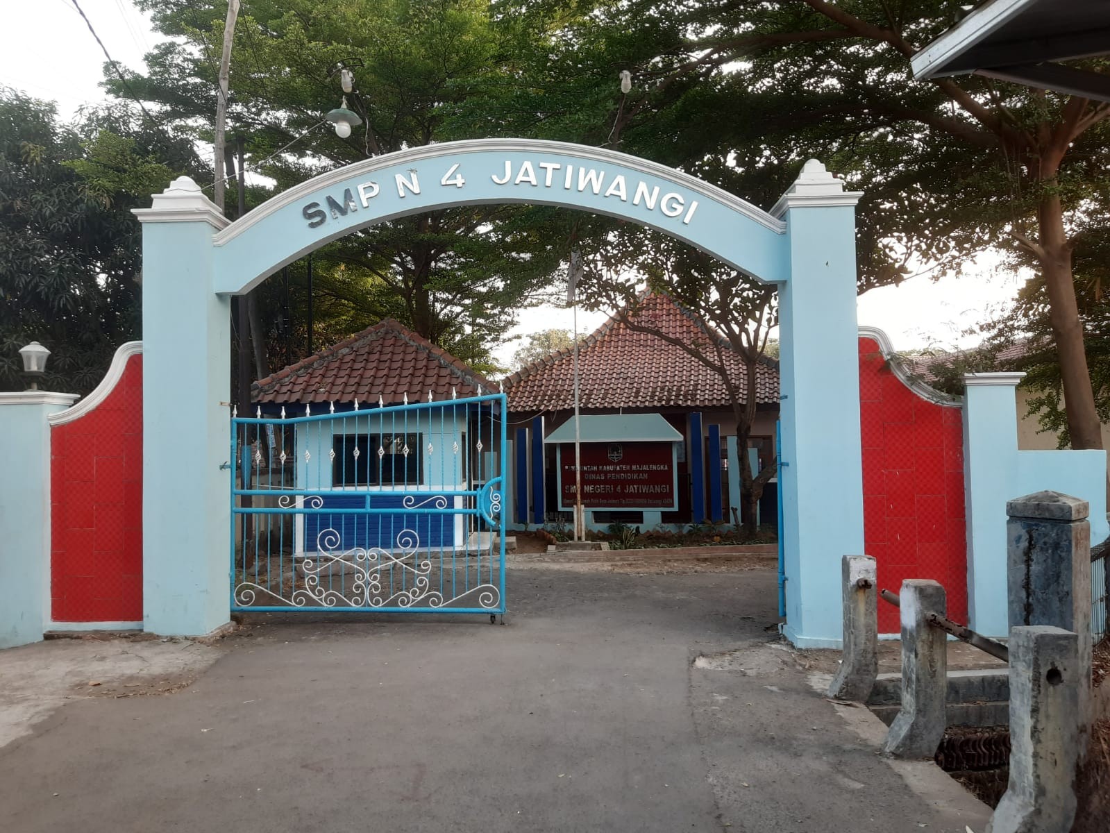 Gerbang SMPN 4 Jatiwangi